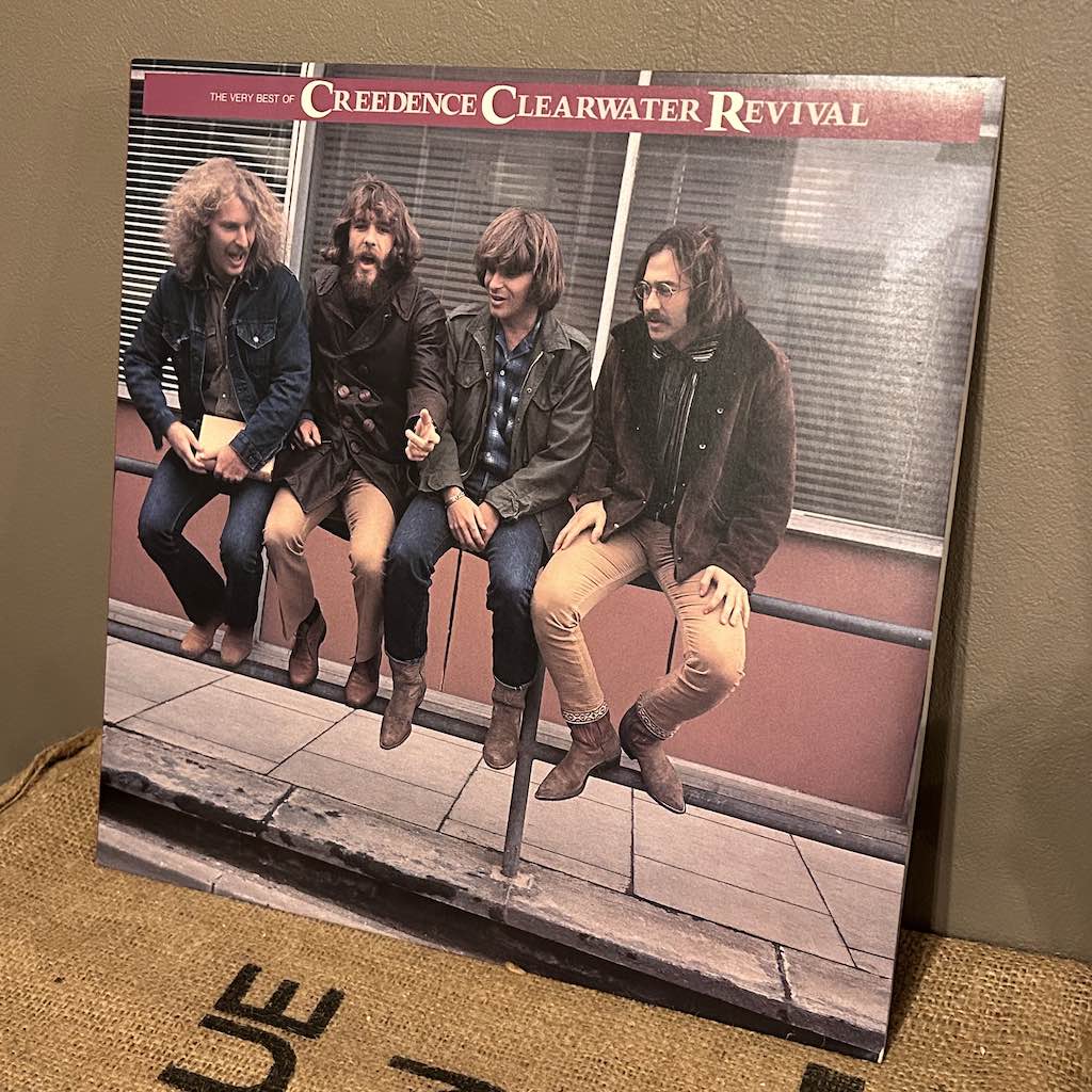 THE VERY BEST OF CREEDENCE CLEARWATER REVIVAL